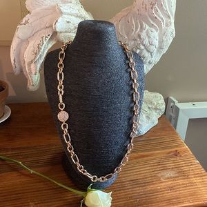 Beautiful gold chain link necklace set!